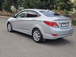Hyundai Accent-10