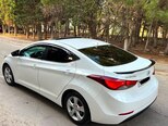 Hyundai Elantra-13