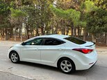 Hyundai Elantra-17